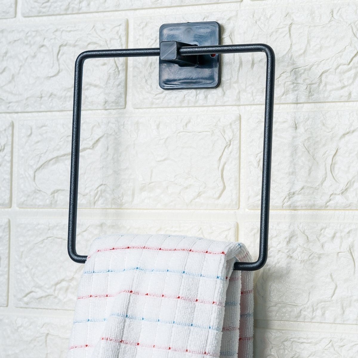 shop® Kendiliğinden Yapışkanlı Siyah Paslanmaz Metal Kare Havluluk