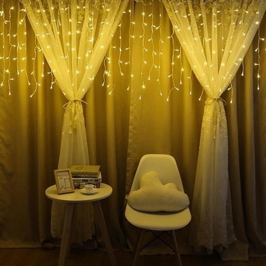 shop® 8 Fonksiyonlu 16 Saçaklı Perde Led 3 x 1 (Günışığı)