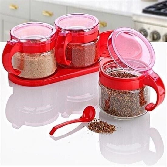 shop®  Kırmızı 3lü Standlı Kapaklı Kaşıklı Cam Hava Sızdırmaz Baharatlık Takımı  KC-386