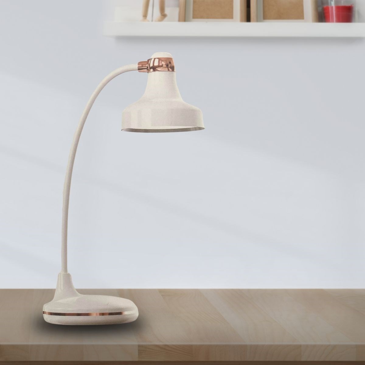 shop® Dokunmatik 3 Farklı LED Işıklı Çalışma Masası Üstü Lamba