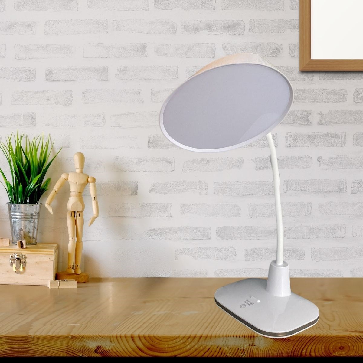 shop® Dokunmatik 3 Farklı Büyük LED Işıklı Çalışma Masası Üstü Kıvrılabilir Başlıklı Lamba
