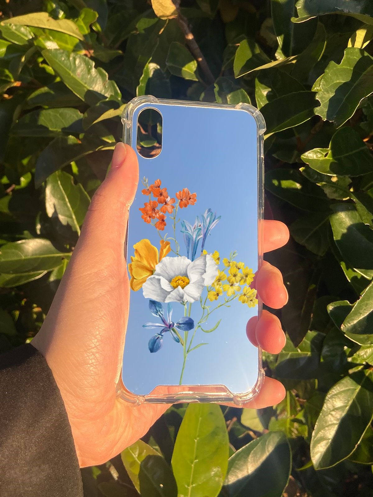 İphone XS Uyumlu Aynalı Sarı Beyaz Desenli Darbe Kamera Korumalı Silikon Telefon Kılıfı
