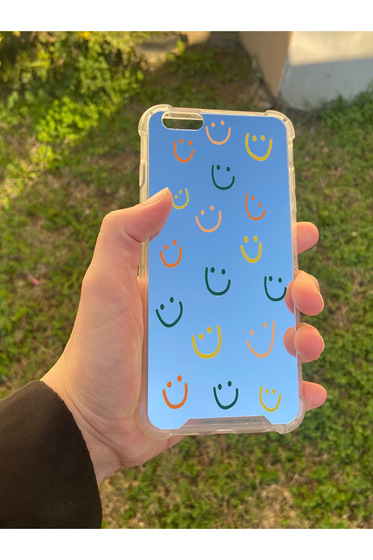 İphone 6S Plus Uyumlu Aynalı Gülücük Desenli Darbe Kamera Korumalı Silikon Telefon Kılıfı