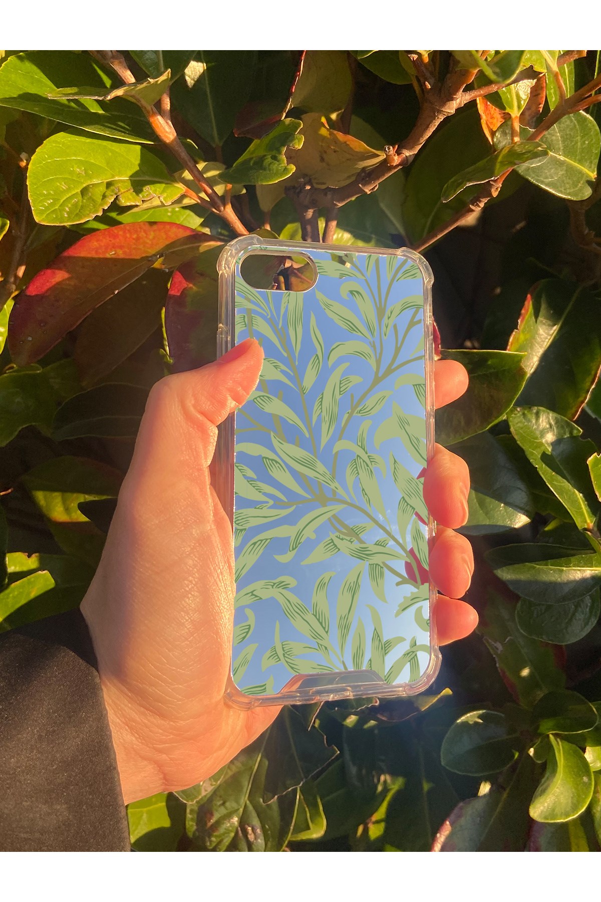 İphone SE 2020 Uyumlu Aynalı Yeşil Yaprak Desenli Darbe Kamera Korumalı Silikon Telefon Kılıfı